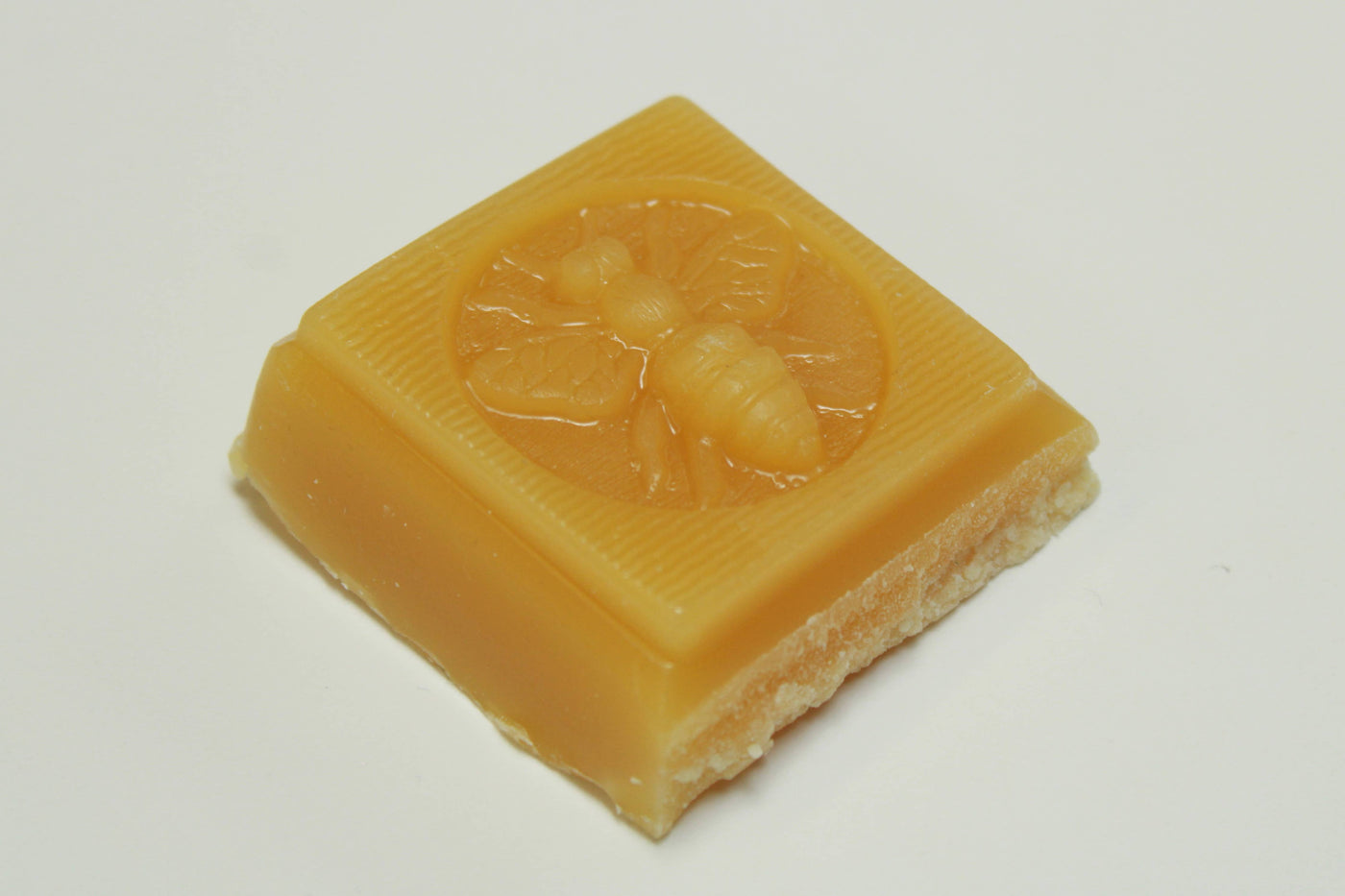 Pure Zambian Beeswax - Zambeezi