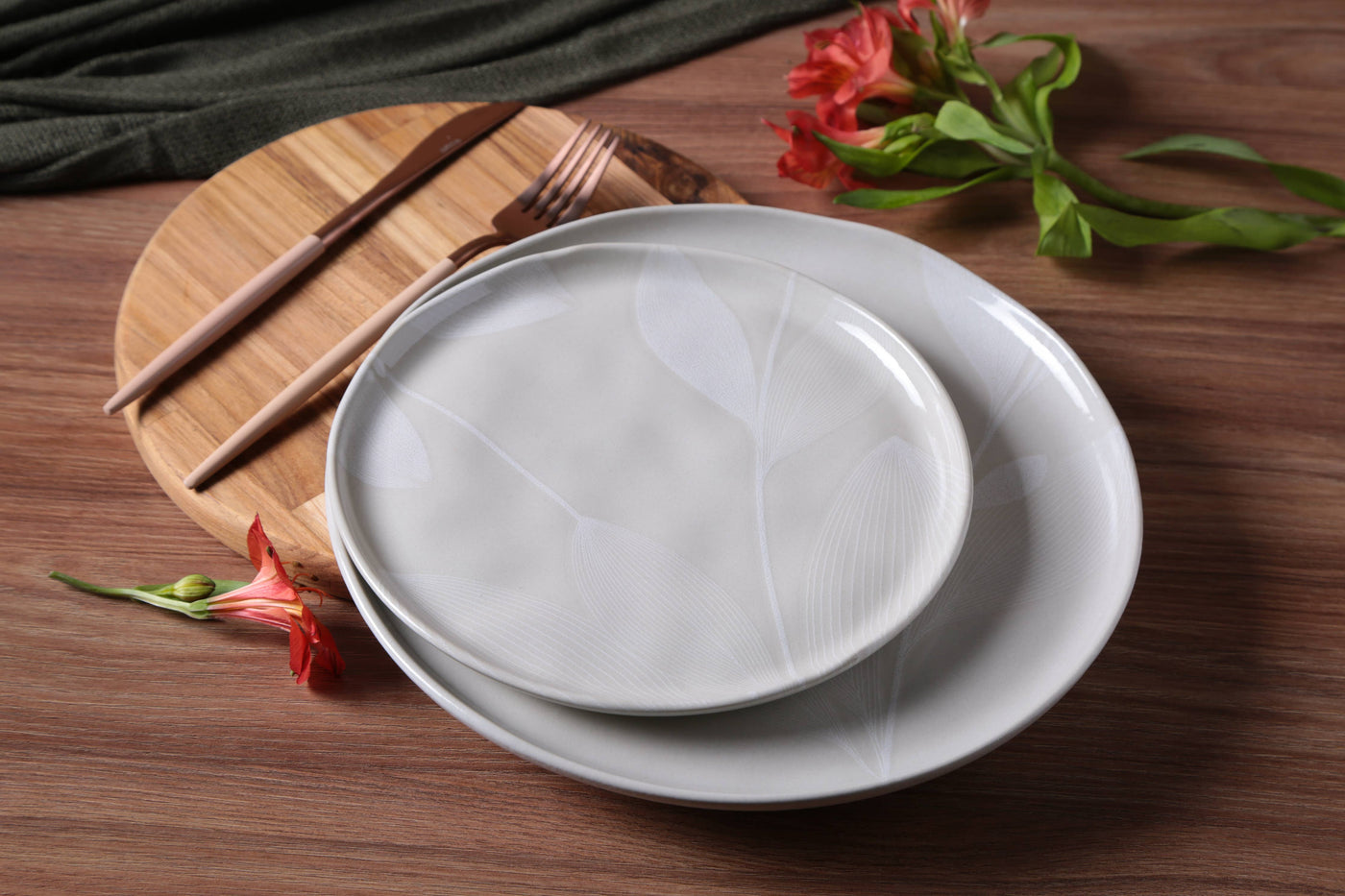 Bio Stoneware Açucena Dinner Plate, 10.8"-Porto Brasil