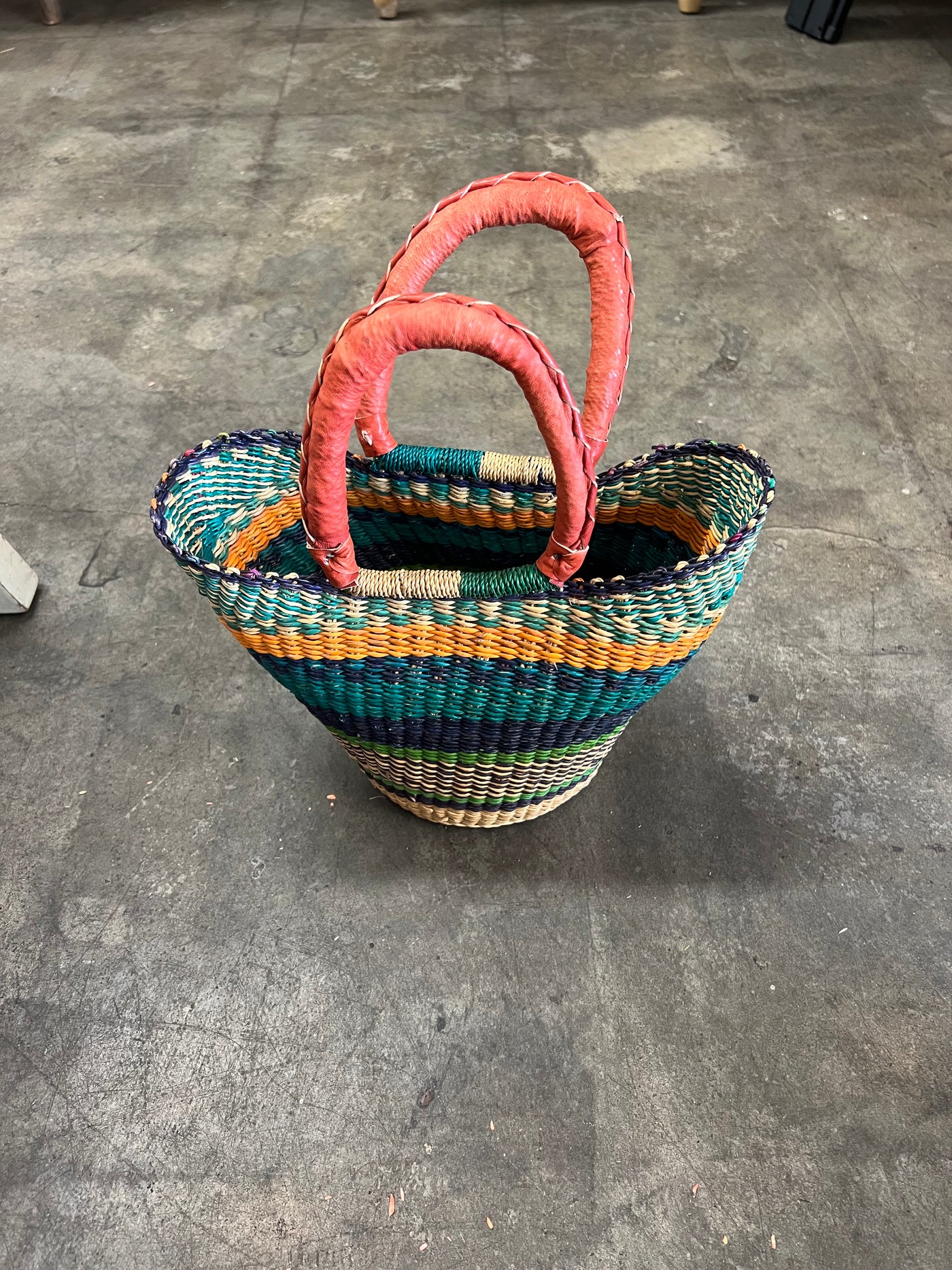 U SHAPED BASKETS W/ LEATHER HANDLES