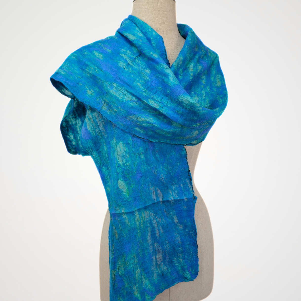 Vintage felted blue scarf-Feltiful