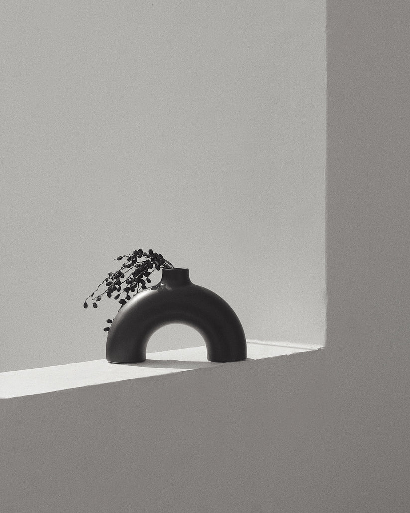 Half Polo Vase Black