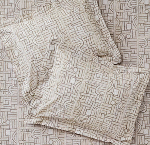 St. Frank - Ecru Maze Kuba Cloth Sheet Set