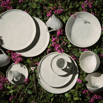 Bio Stoneware Açucena Dinner Plate, 10.8"-Porto Brasil