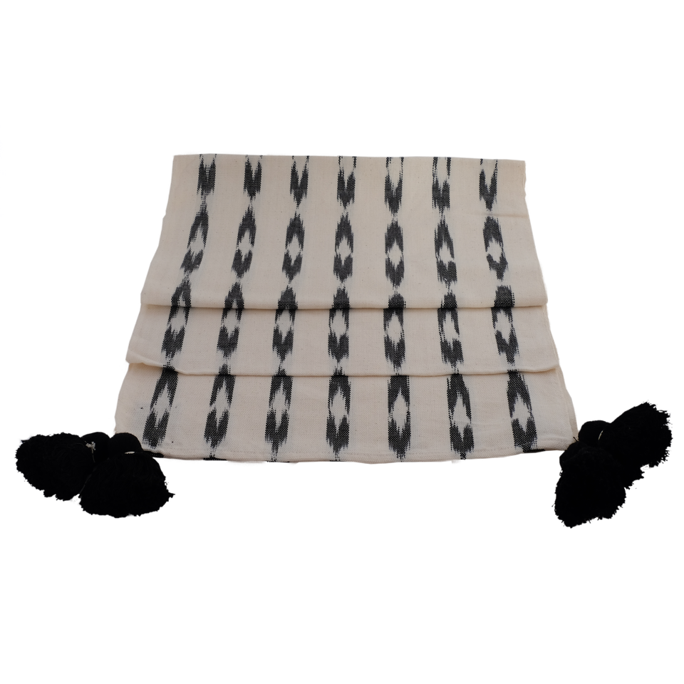 Sobremesa by Greenheart - Serpentina White w/Black Runner
