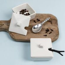 Square bowl with lid (Set of 2)