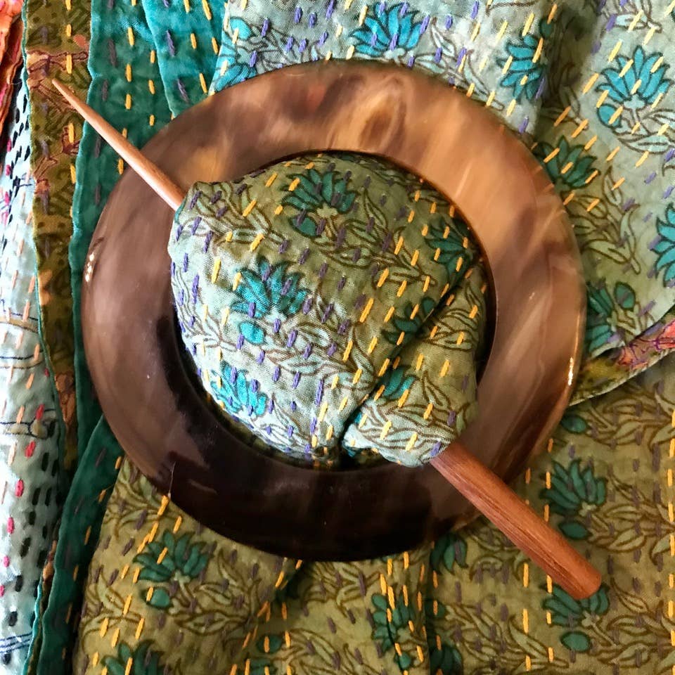 The Red Sari - Scarf Clip - Polished Horn